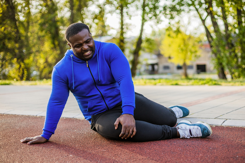 3 erreurs biomecaniques qui ruinent vos articulations en 2026