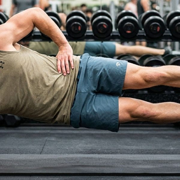 Copenhagen plank : muscles travaillés, bienfaits et technique correcte